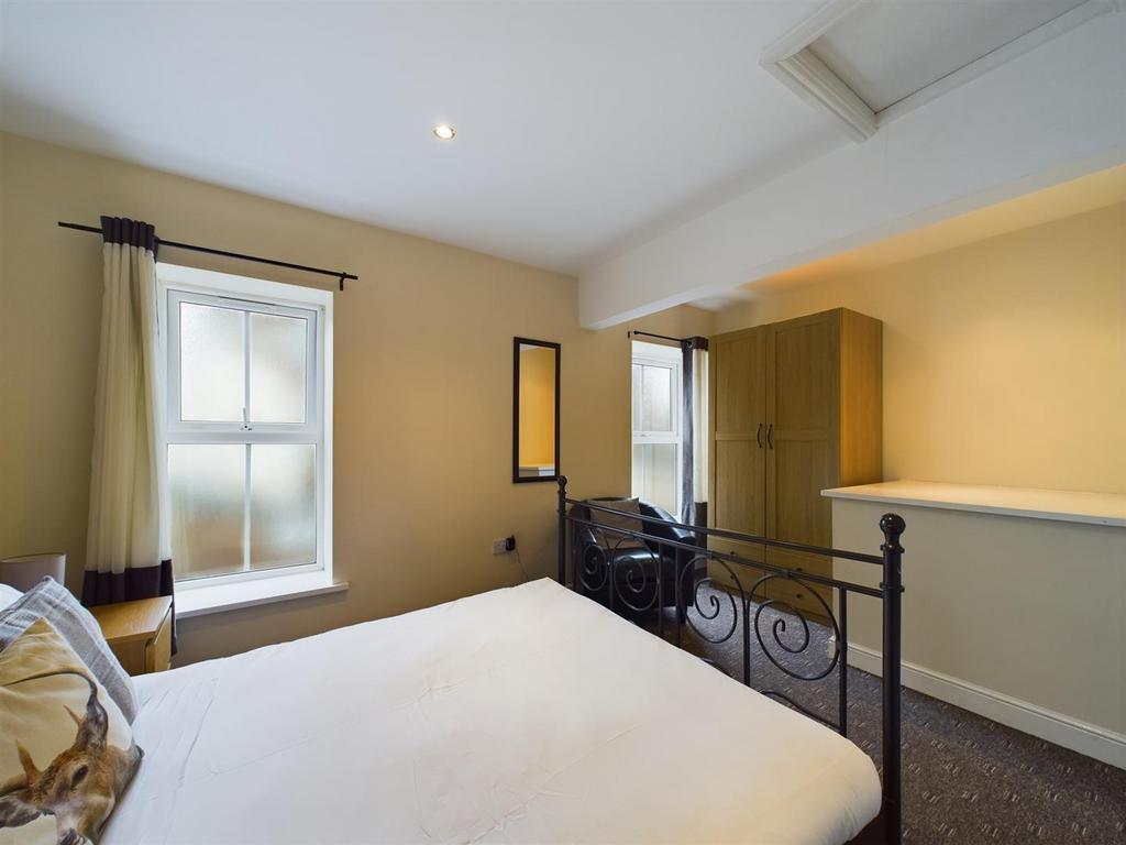 Bedroom:
