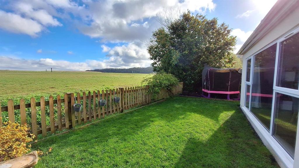Berwick Court, Hallen, Bristol 4 bed detached house for sale £475,000