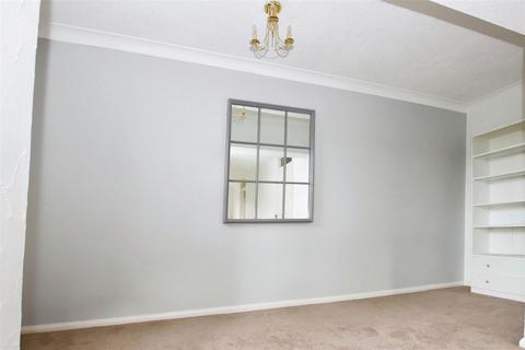 2 bedroom apartment for sale, Second Avenue, Porthill, Newcastle