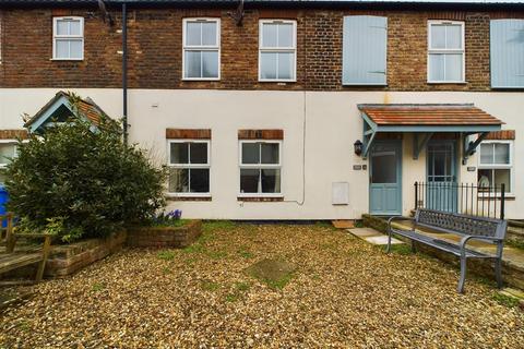 3 bedroom cottage for sale, Londesborough Mews, Bridlington