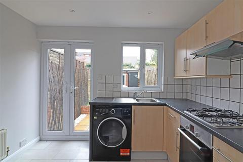 2 bedroom terraced house for sale, Redstone Hill, Redhill