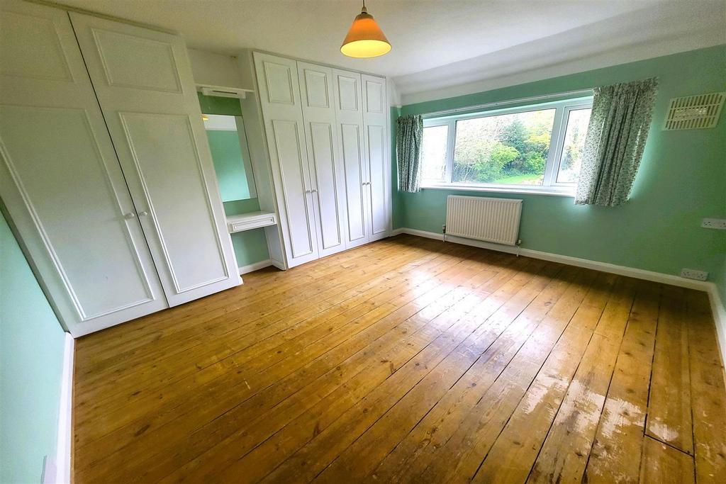 Bedroom 2: