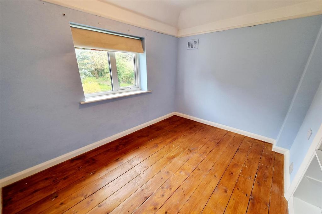 Bedroom 3:
