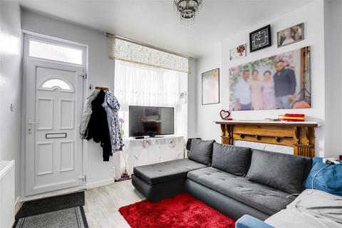 3 bedroom end of terrace house for sale, Gladstone Street, Forest Fields NG7