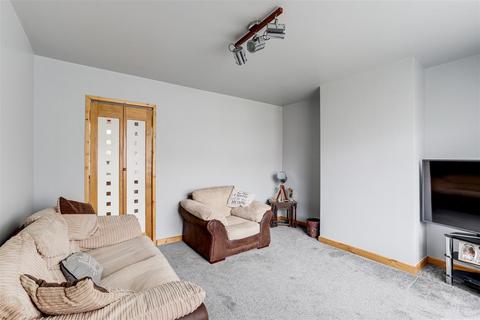 27 Abbots Road, Hucknall, Nottingham, NG15 6PB