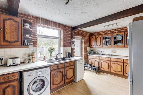 27 Abbots Road, Hucknall, Nottingham, NG15 6PB