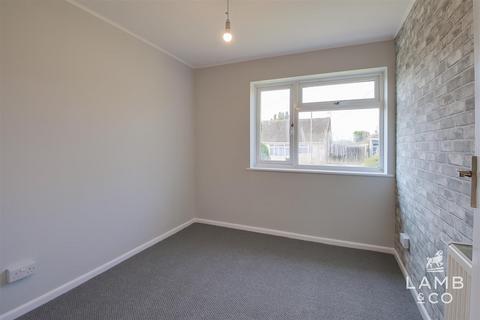 5 Catherine Close, Clacton-on-sea, CO15 4AX