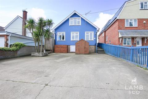 3 bedroom detached house for sale, Eastern Promenade, Clacton-On-Sea CO16