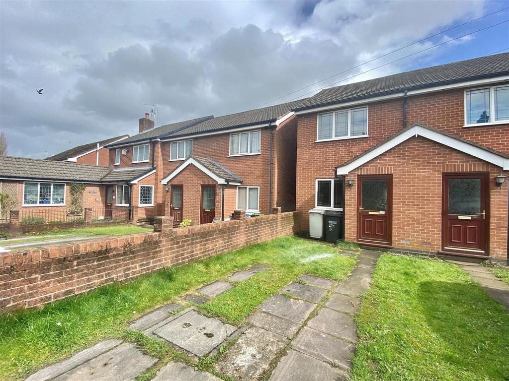 Slater Street, Macclesfield, Cheshire 2 bed house £835 pcm (£193 pw)