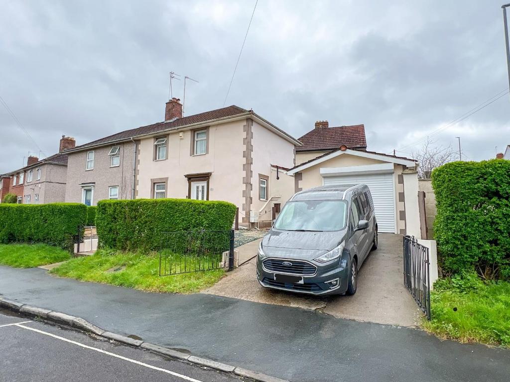 St. Davids Crescent, Bristol 3 bed semidetached house for sale £325,000