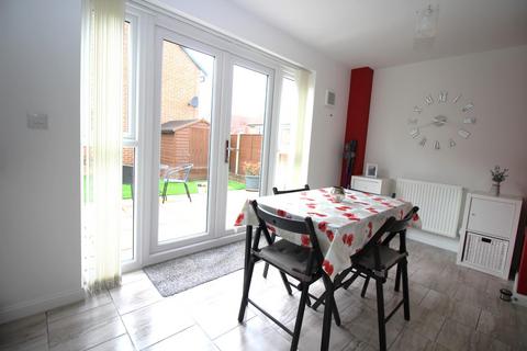 5 Barley Fields, Thornbury, Bristol, BS35 1AJ