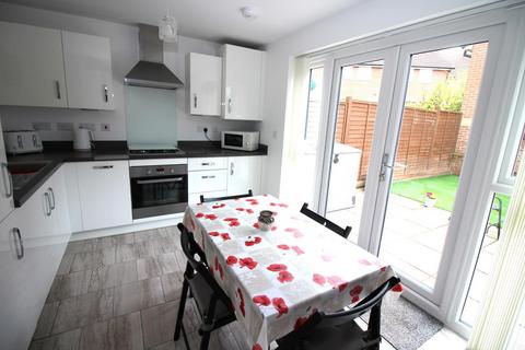 5 Barley Fields, Thornbury, Bristol, BS35 1AJ