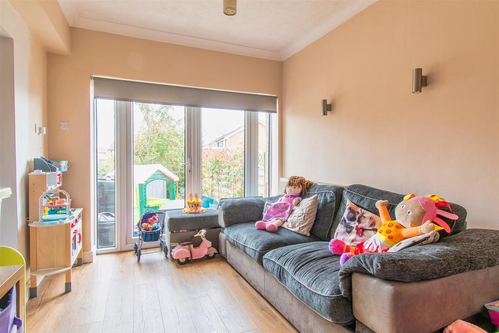 Dining Room/ Play Room