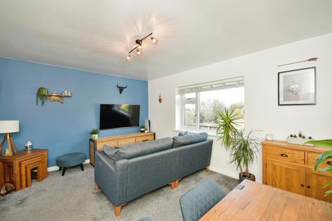2 bedroom flat for sale, 21 Park View Court, Cobnar Road, Sheffield, S8 8QE