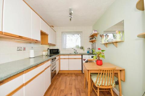 1 bedroom flat for sale, Park View Court, Cobnar Road, Sheffield, S8 8QE