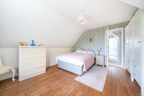 4 bedroom detached house for sale, Pluckley Road, Smarden, Ashford