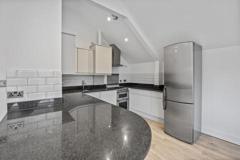2 bedroom flat to rent, Compayne Gardens, South Hampstead NW6