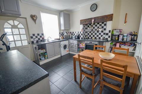 3 bedroom terraced house for sale, Mansfield Road, Killamarsh, Sheffield, S21