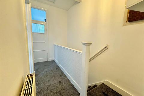 2 bedroom property to rent, Maldon Road, Southend-On-Sea