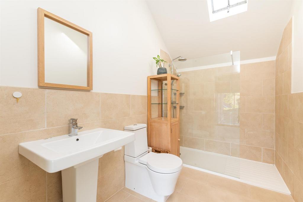 Bedroom two en suite