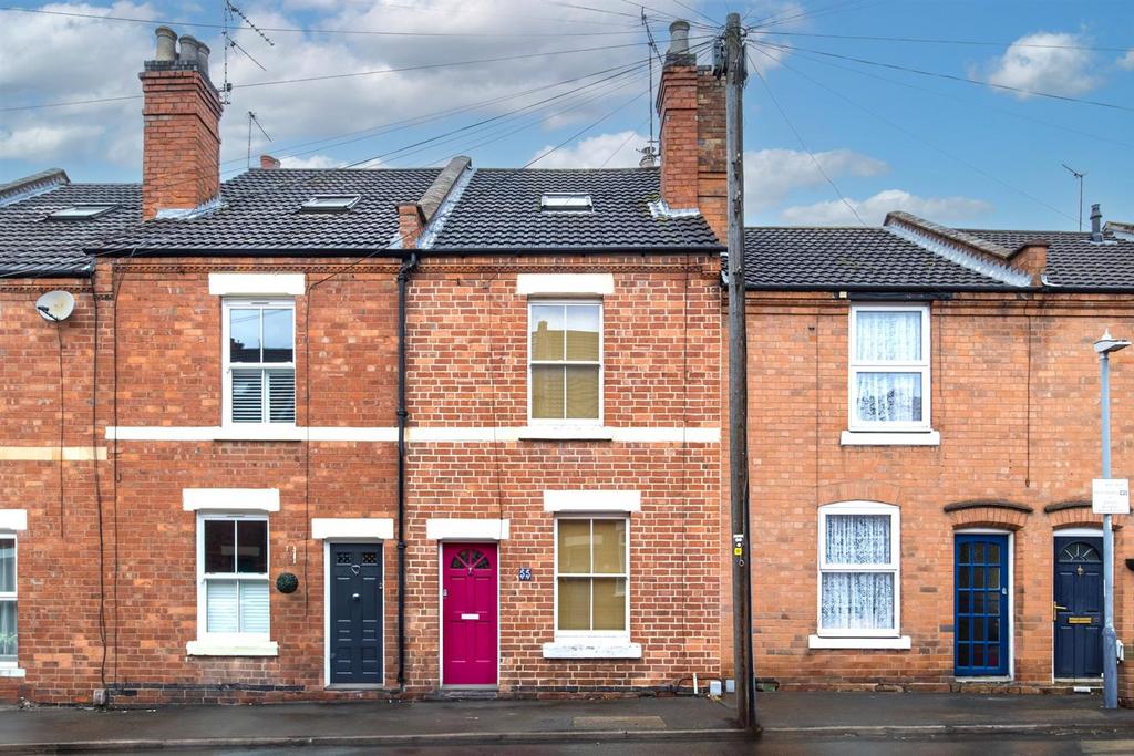 Albert Street, Warwick 3 bed terraced house for sale £360,000