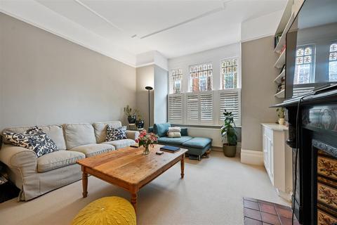 1 bedroom flat for sale, Addison Gardens, London W14