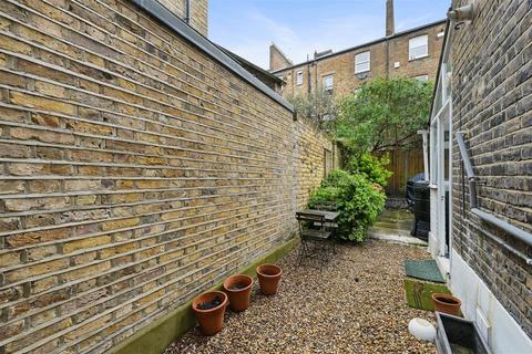 1 bedroom flat for sale, Addison Gardens, London W14