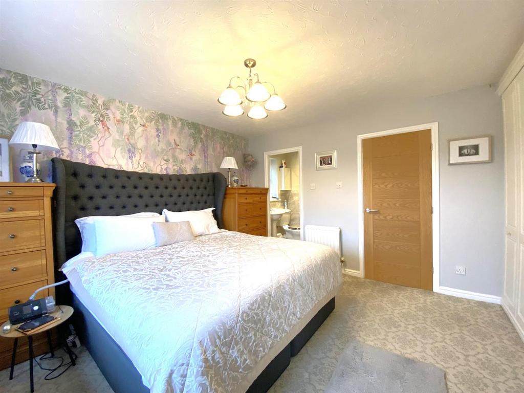 Bed1.jpg