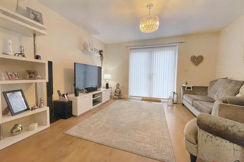 3 bedroom terraced house for sale, Compton Grove, Halesowen B63