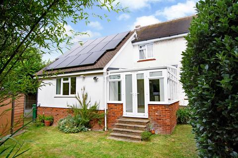 4 bedroom end of terrace house for sale, Ruskin Road, Chelmsford