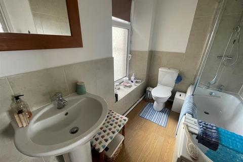 14 Randell Square, Pembrey, Burry Port, SA16 0TY