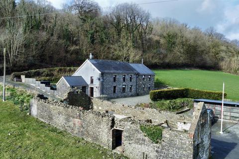 3 bedroom property with land for sale, Drefach, Llanybydder