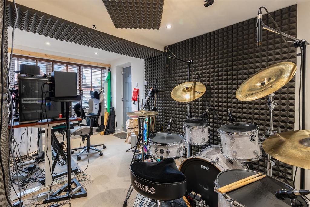 MUSIC STUDIO 1.jpg