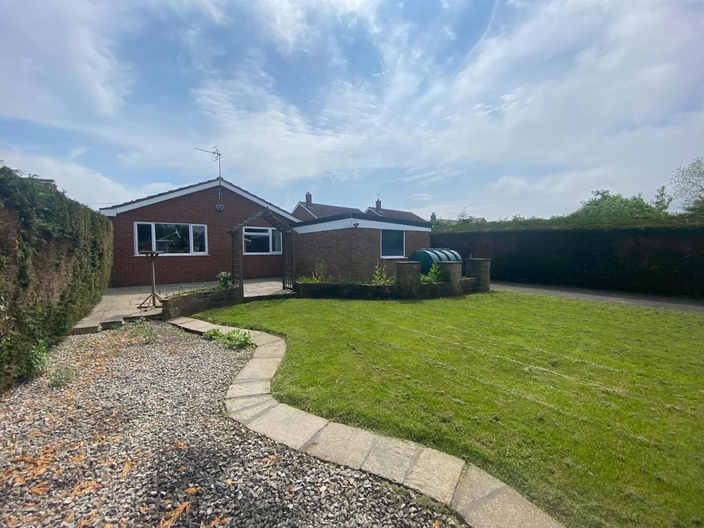 Bagby, Thirsk 2 bed detached bungalow to rent £1,250 pcm (£288 pw)