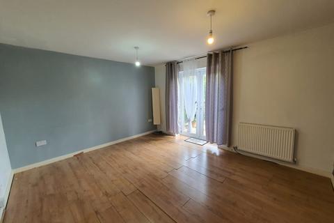 2 bedroom semi-detached house to rent, Goodison Boulevard, Cantley, Doncaster