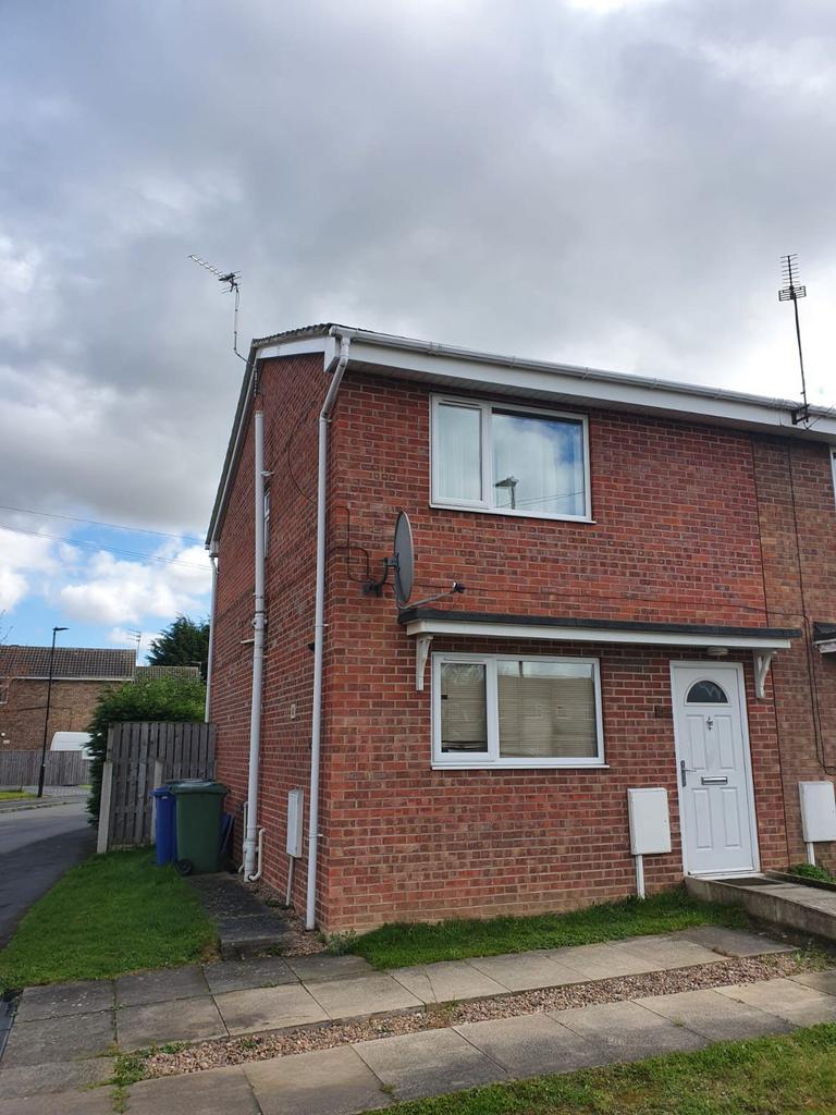 Goodison Boulevard, Cantley, Doncaster 2 bed semidetached house to
