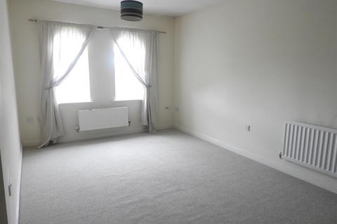 2 bedroom flat to rent, Alicia Close, Swindon SN25