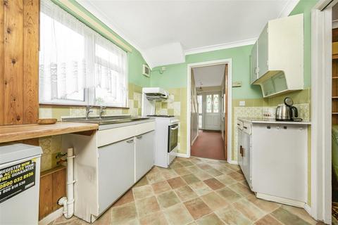 6 Stuart Close, Windsor, SL4 5NU