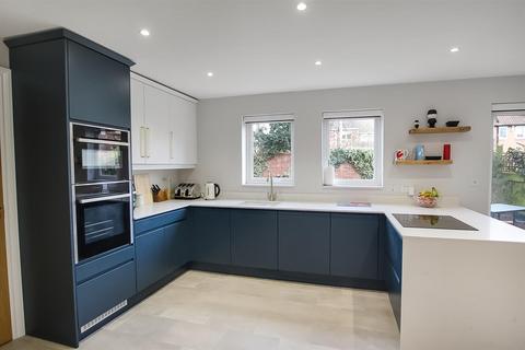 12 Leconfield, Darlington, DL3 8HL