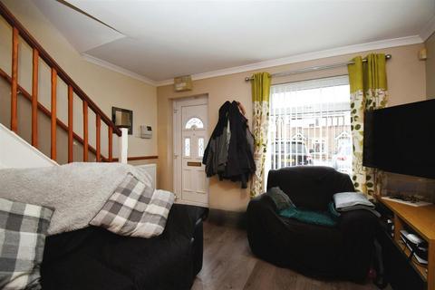 2 bedroom terraced house for sale, The Cotswolds, Hull