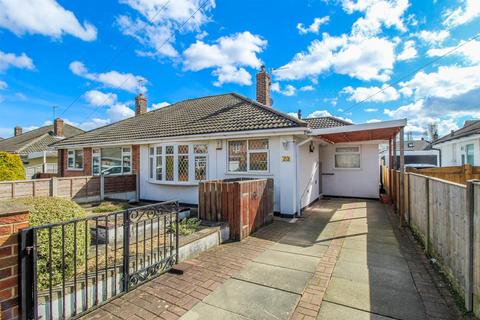 2 bedroom bungalow for sale, Thornes Moor Drive, Wakefield WF2