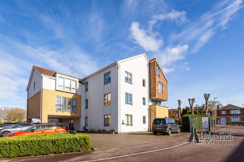 3 bedroom apartment for sale, Oakfield, Radcliffe-On-Trent, Nottingham