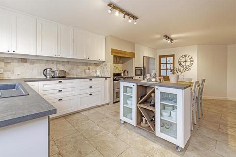 4 bedroom semi-detached house for sale, Pursglove Drive, Tideswell, Buxton