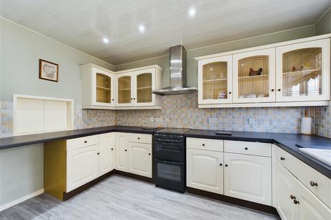 2 bedroom detached bungalow for sale, 33 The Horseshoe, Driffield,  YO25 6UW