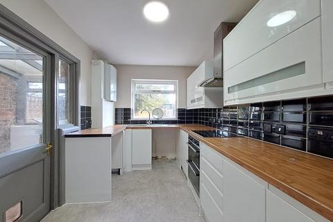 3 bedroom house to rent, Clive Road, Enfield
