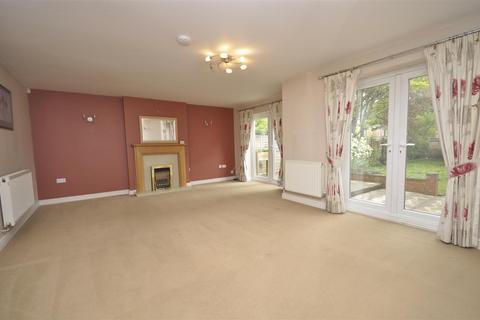 5 bedroom detached house to rent, Greatheed Road, Leamington Spa