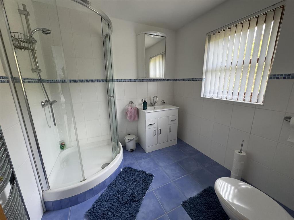 En suite shower room