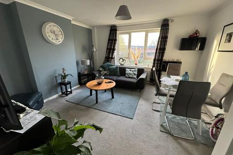 2 bedroom apartment to rent, Sark House, London