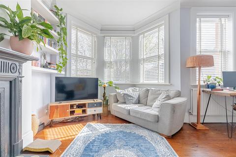 1 bedroom flat for sale, Birkbeck Road, London N8