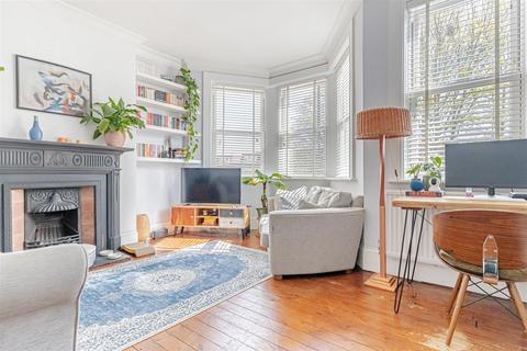 1 bedroom flat for sale, Birkbeck Road, London N8